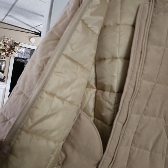 NWOTS! PUFFER JACKET! SIZE MED! NEW IN PACKAGING! - Picture 11 of 14